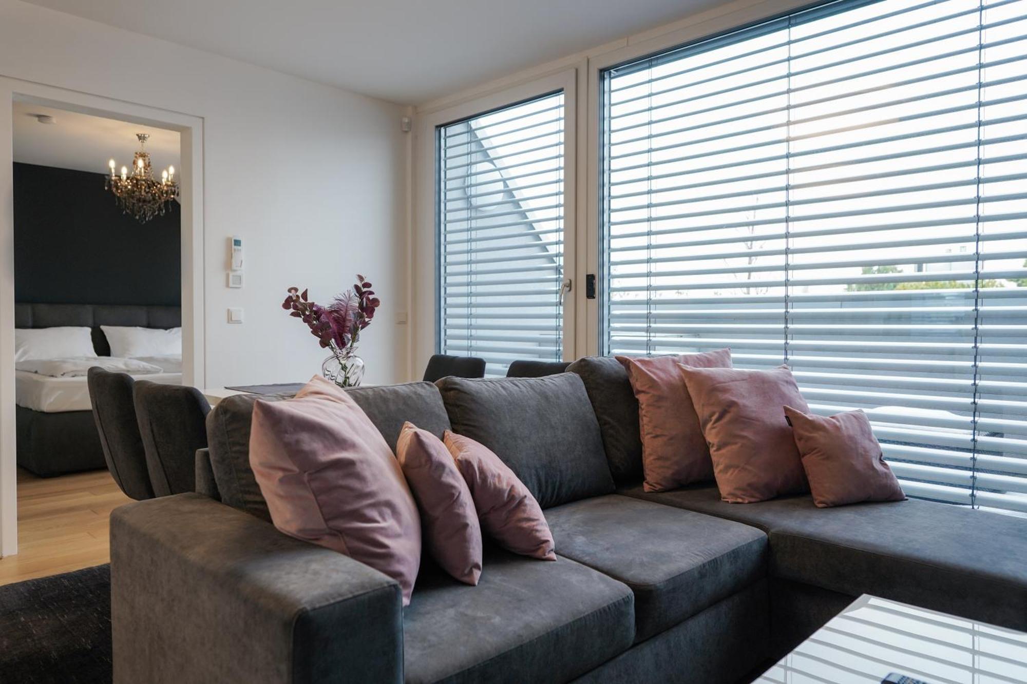 Modern Stylish Design Apartment With Free Parking Emily Vienne Extérieur photo