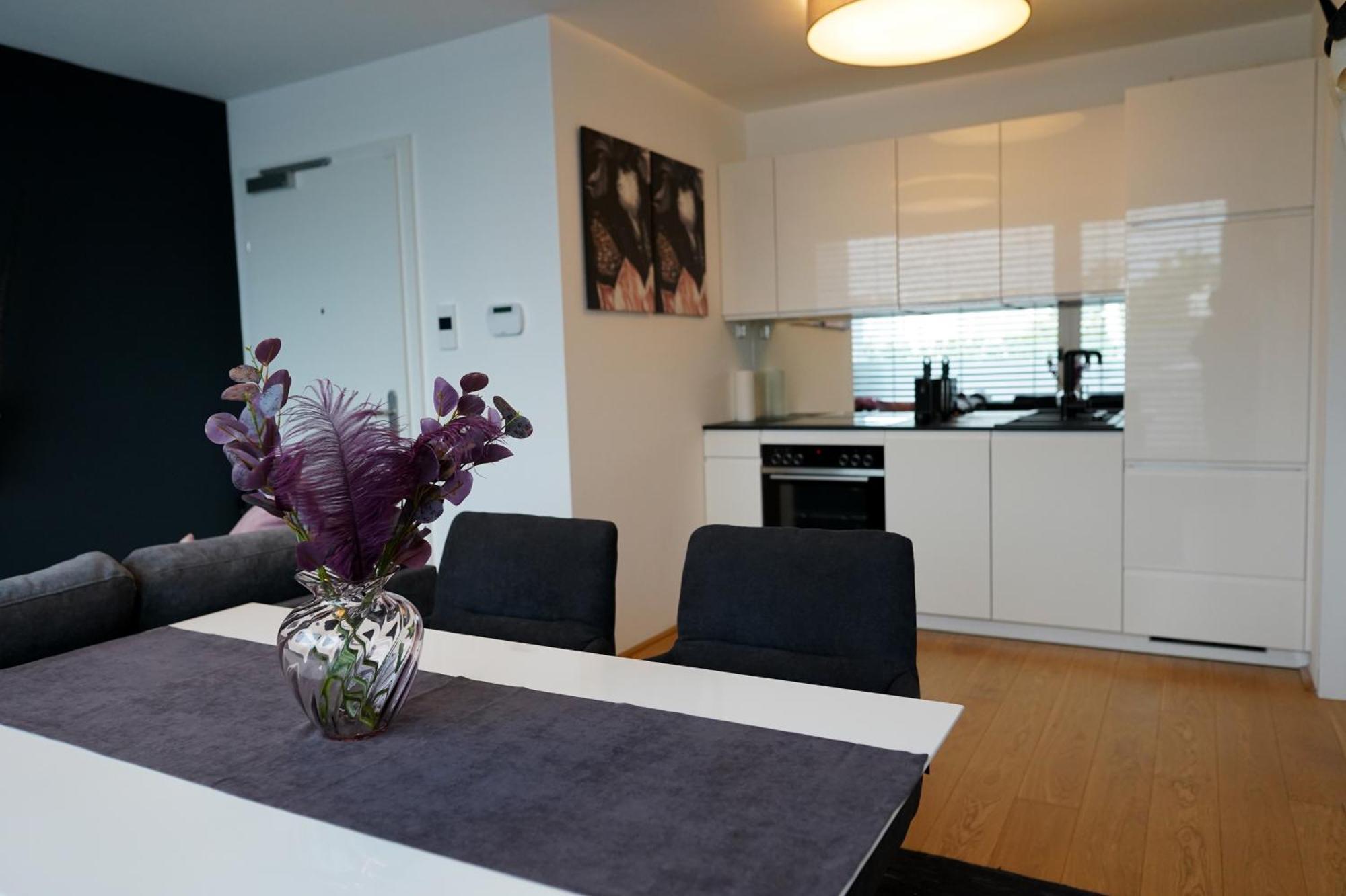 Modern Stylish Design Apartment With Free Parking Emily Vienne Extérieur photo